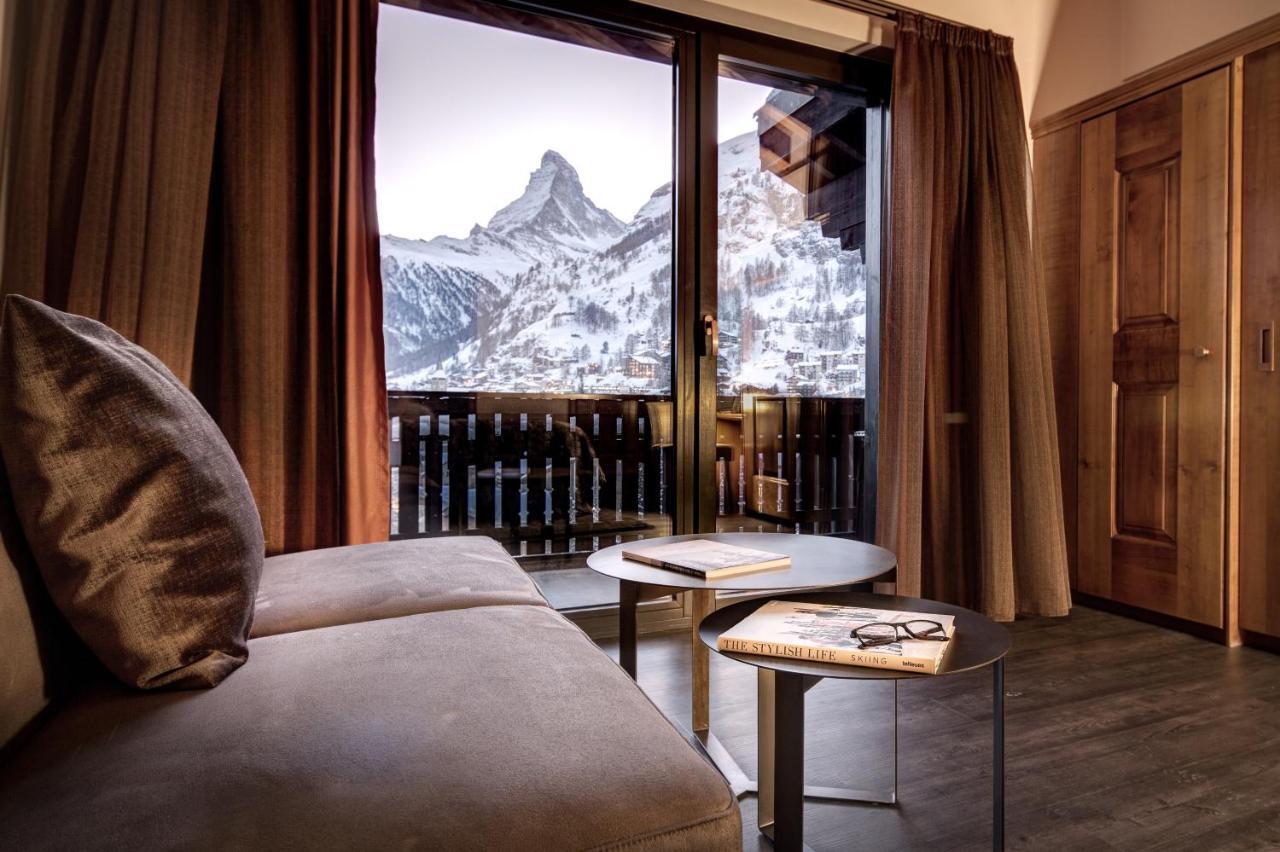 Superior Double Room with Panoramic Matterhorn View and Balcony,929210032:JPEG